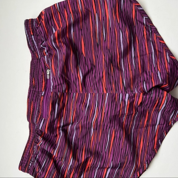Nike Women's Equilibrium Modern Tempo Shorts Purple size S - Picture 11 of 11